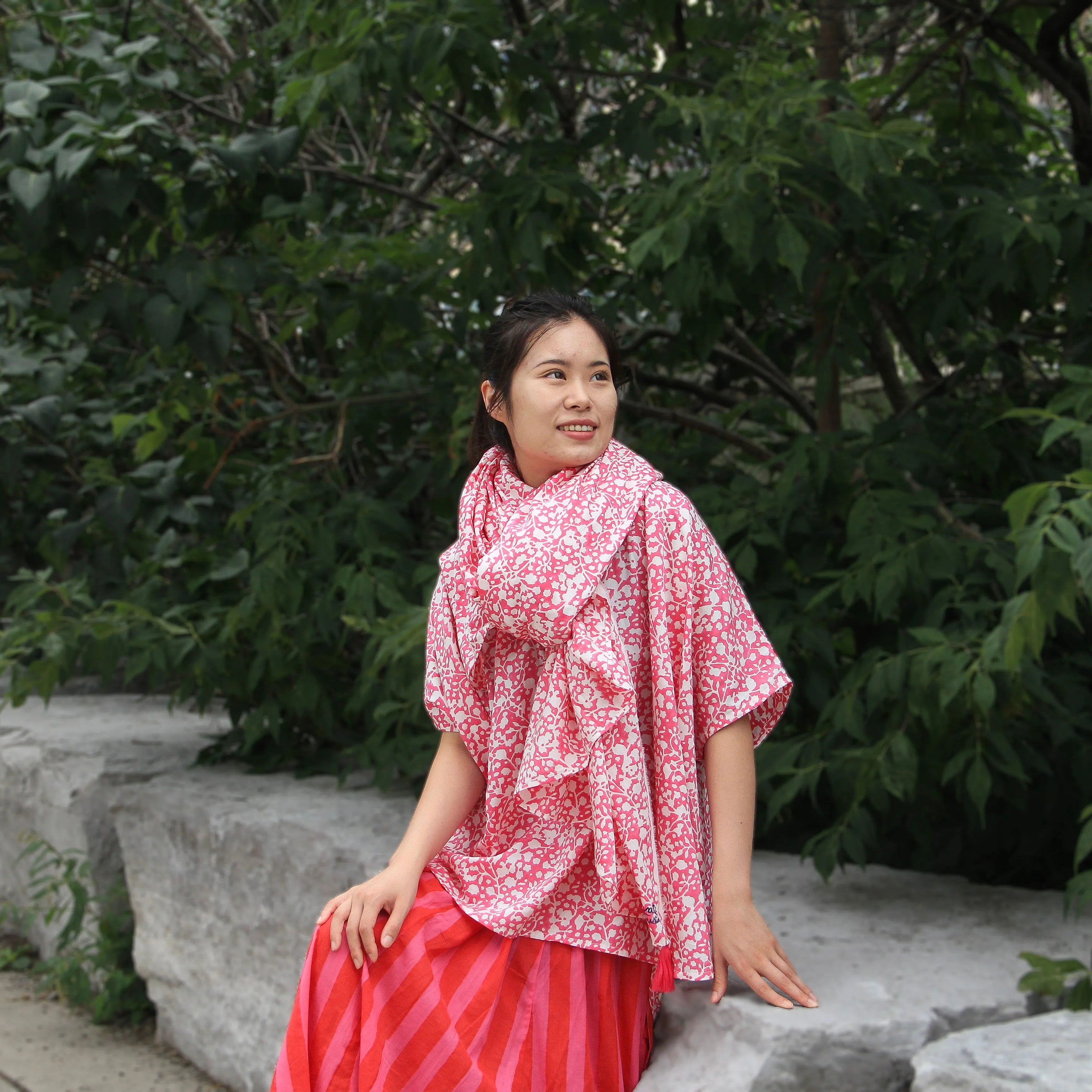 Anni Sarong with Tassels in Pink Geranium