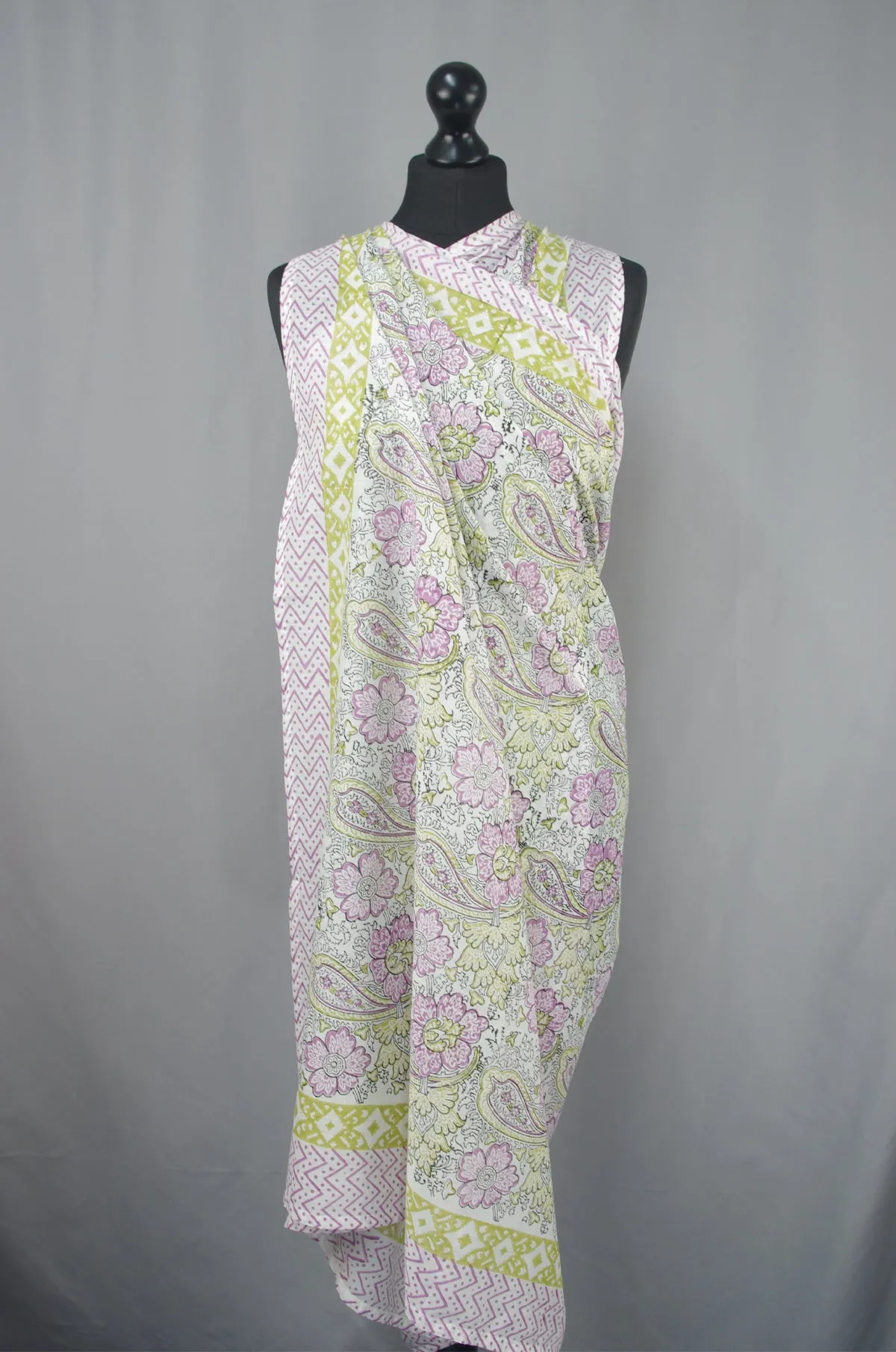 Beach Coverup Sarong Pareo - Purple Paisley