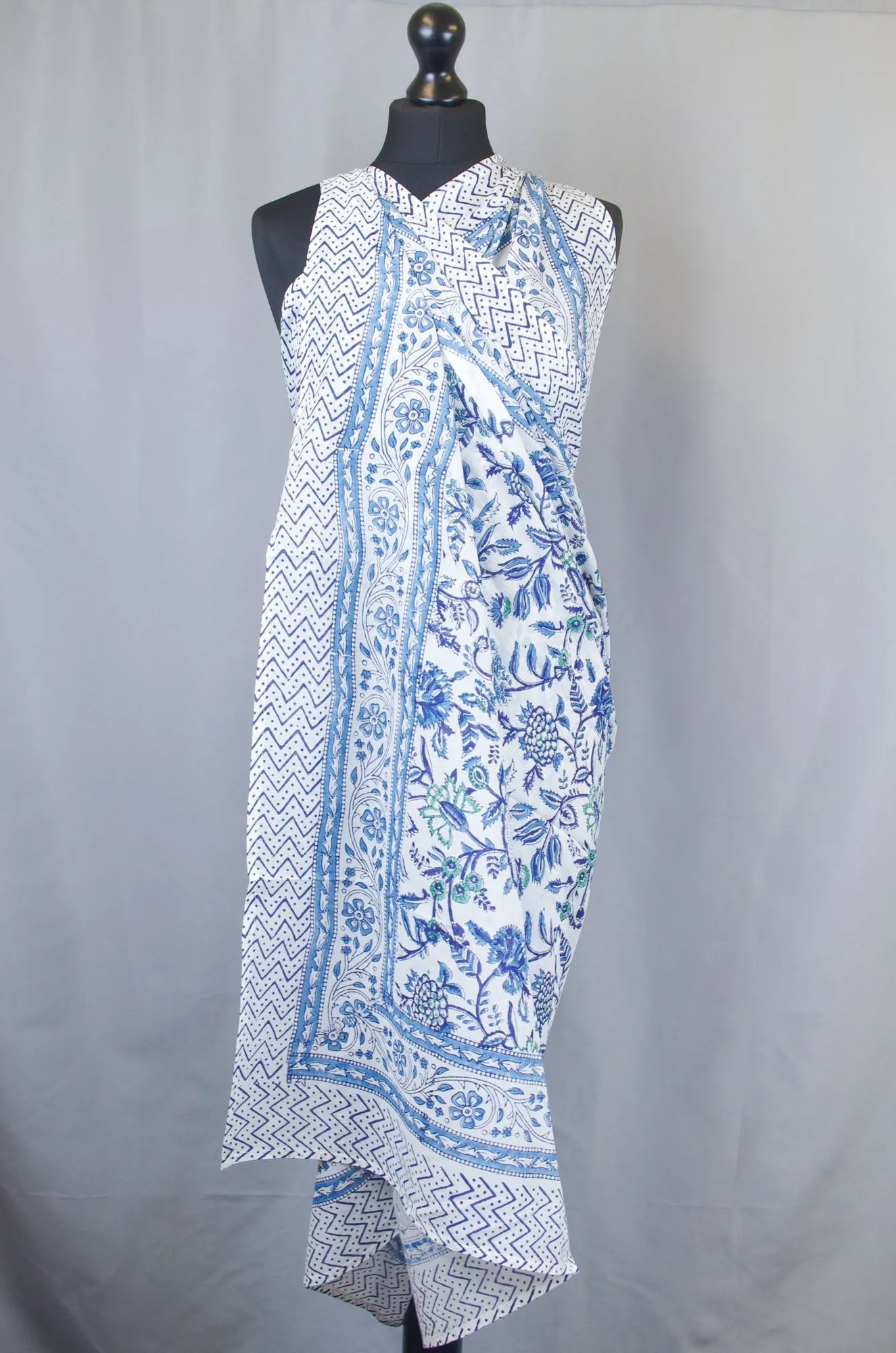 Beach Coverup Sarong Pareo - Wild Flowers On White