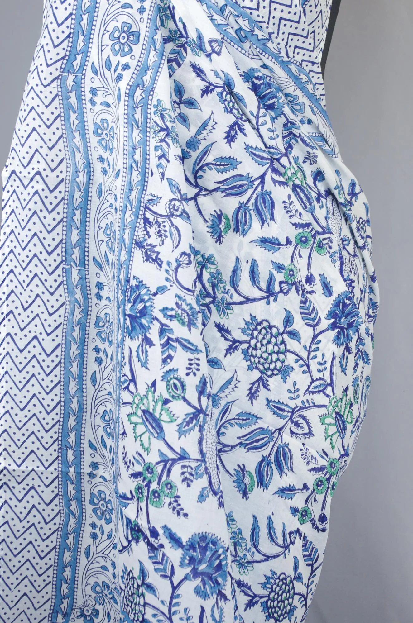 Beach Coverup Sarong Pareo - Wild Flowers On White