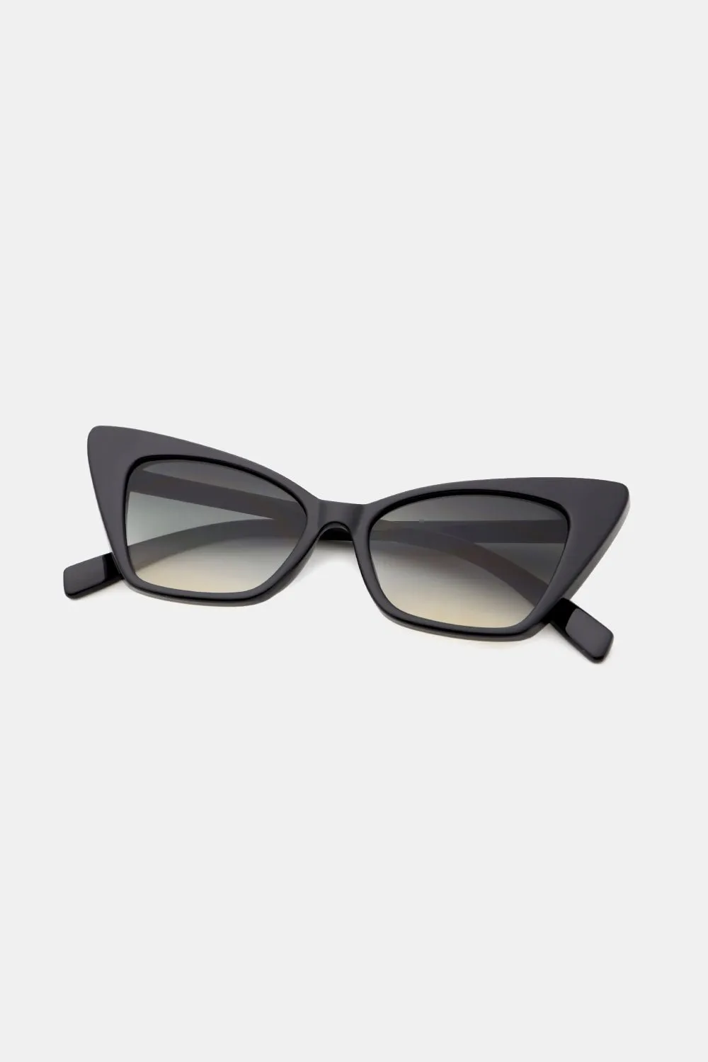 Chic Acetate Cat Eye Sunglasses