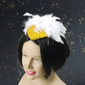 Ladies’ Gold Sequin Hat with Feather – Glamorous Fancy Dress