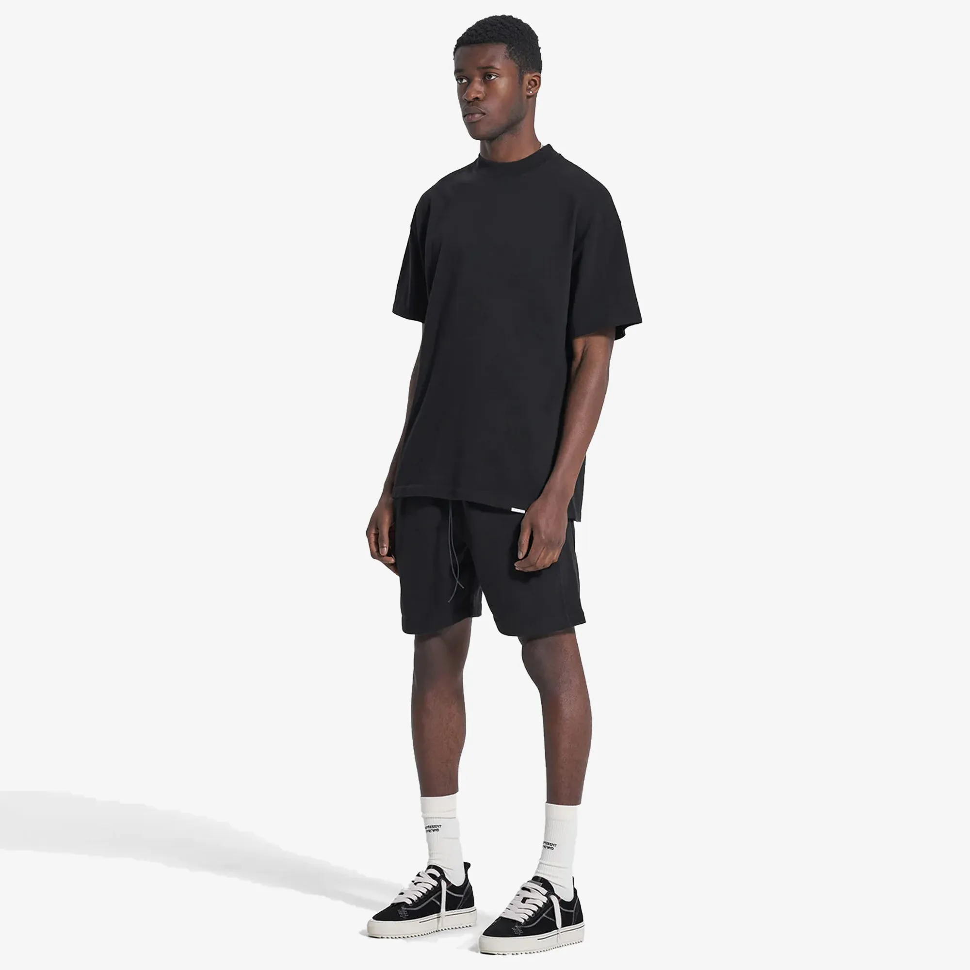 Represent | BLANK SHORTS  { JET BLACK
