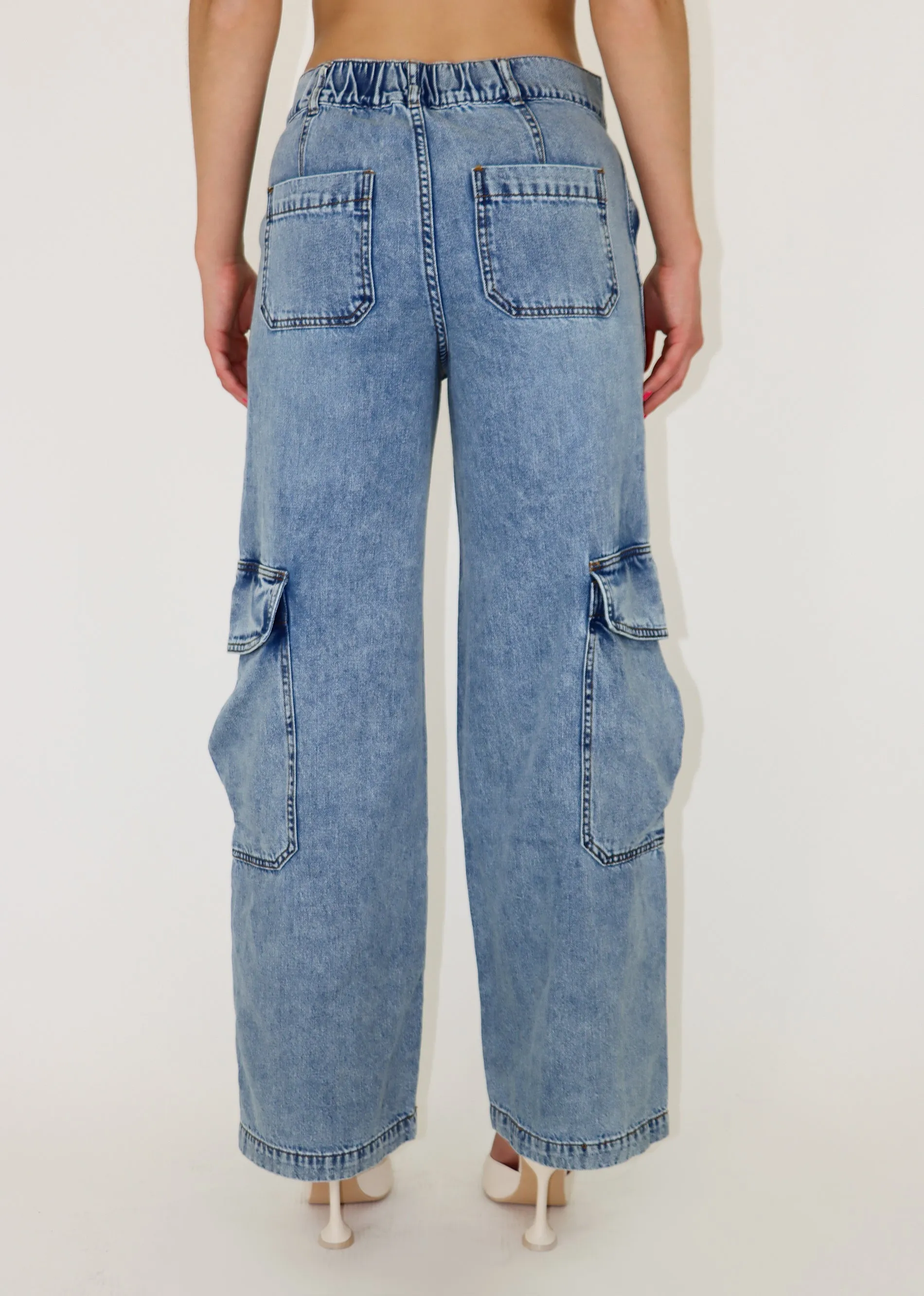 Shake It Low Rise Jeans ★ Light Wash