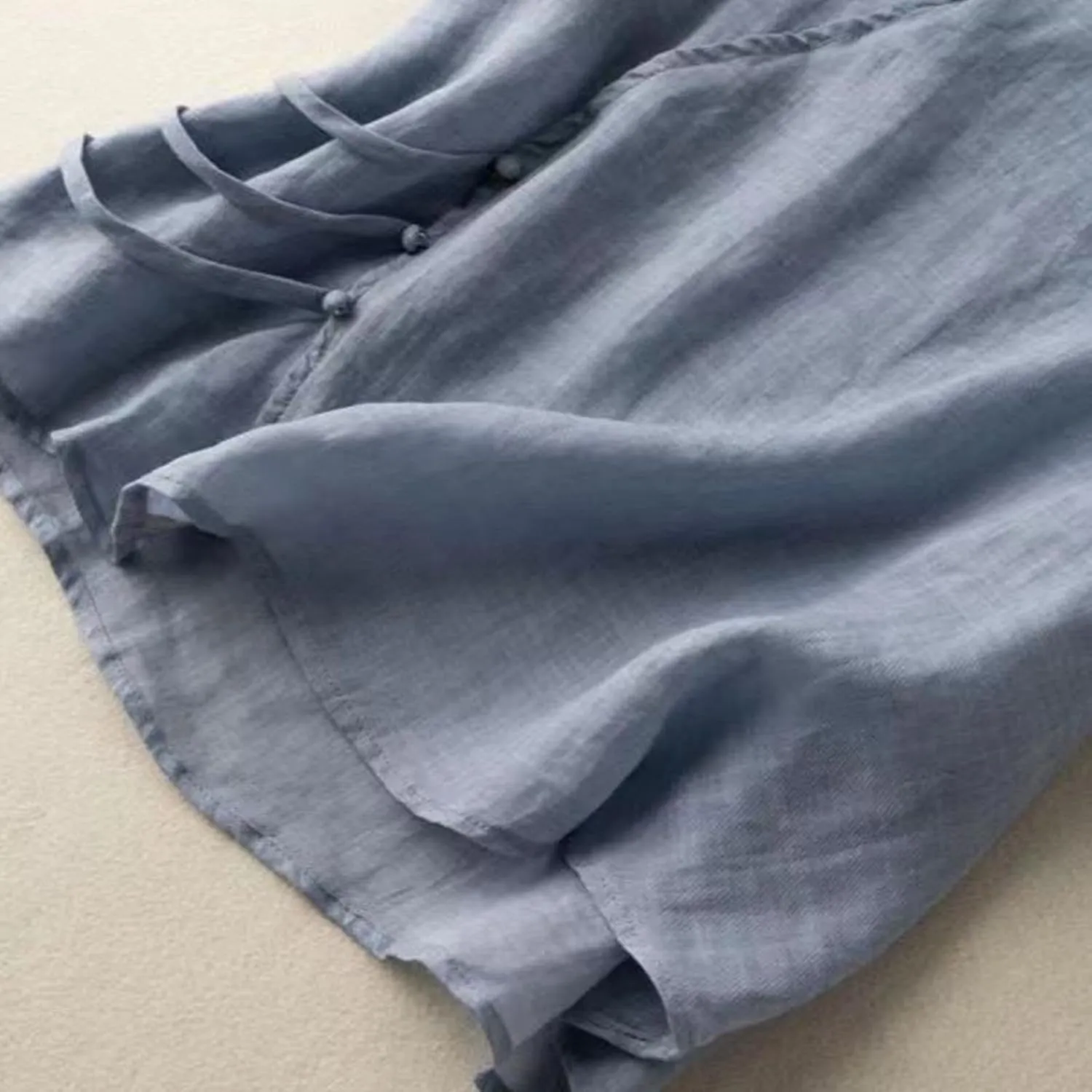 Womens Cotton Linen Elbow Sleeve Shirts Summer Casual Half Sleeve Tops Casual Flowy Plain Tees Loose V Neck Blouse